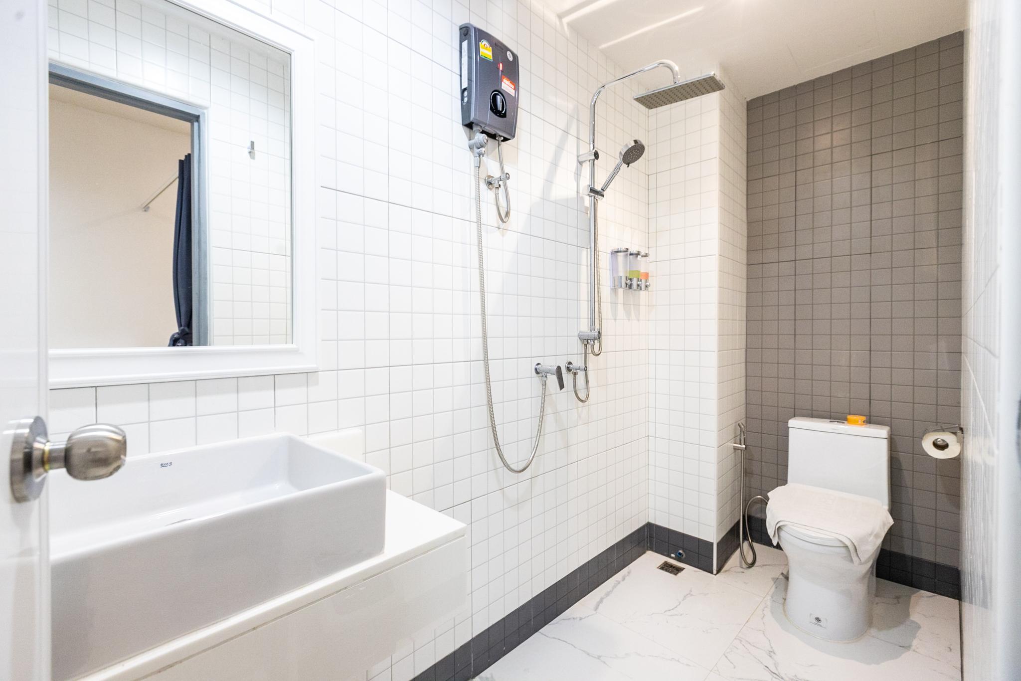 Baan Kun Mhor Hostel บ้านคุณหมอโฮสเทล